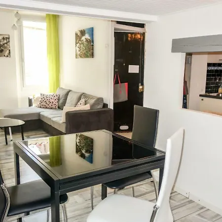 Le Port Apartment *